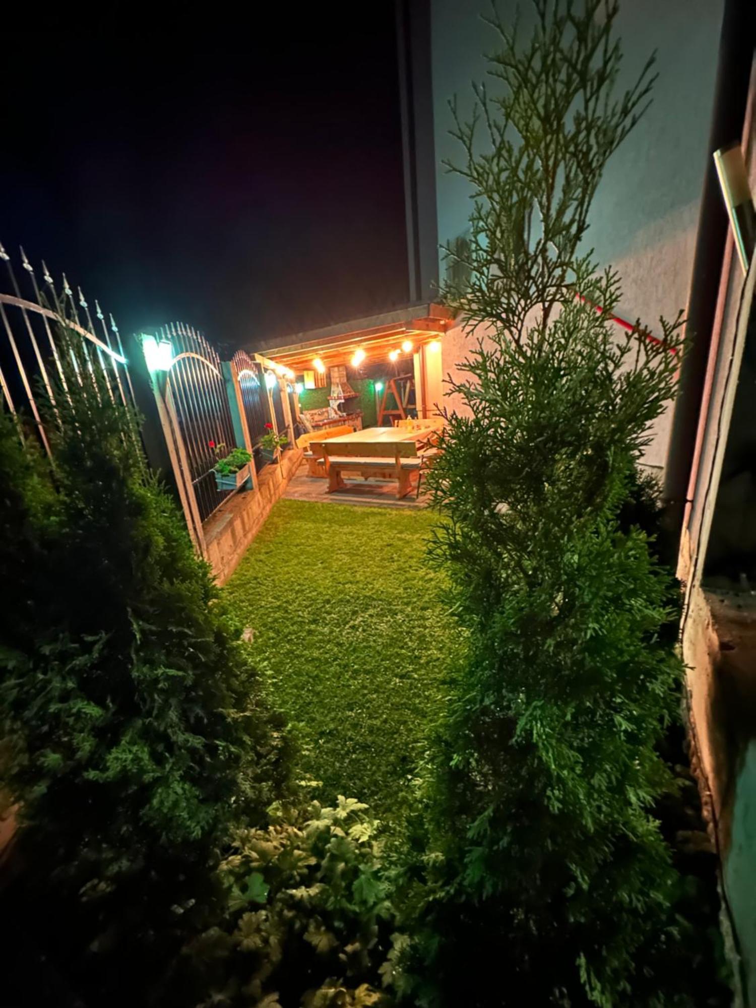 Hotel Advel Guest Hous Madzhare Exterior foto