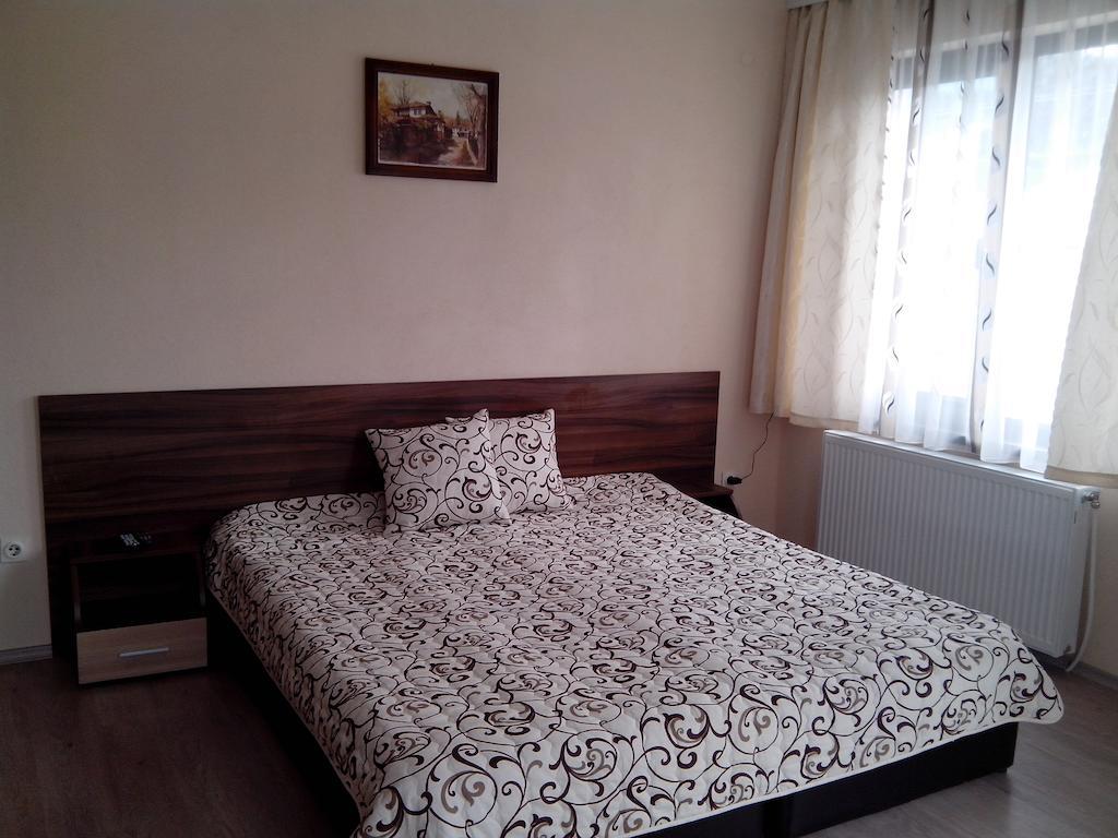 Hotel Advel Guest Hous Madzhare Zimmer foto