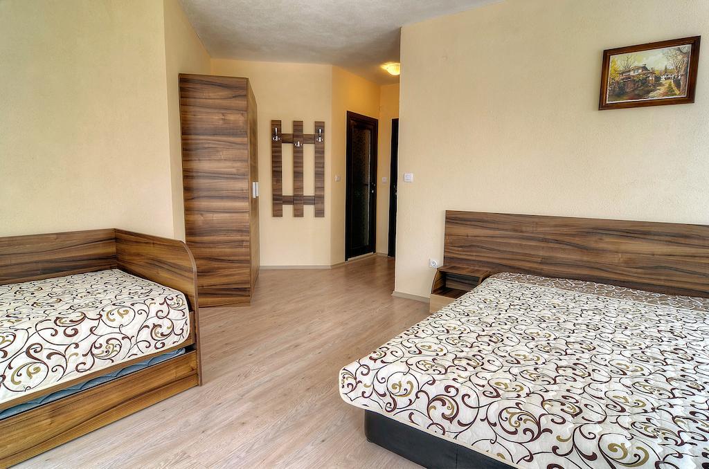 Hotel Advel Guest Hous Madzhare Zimmer foto